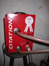 Elpošanas un krāsošanas iekārta